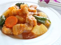 肉料理にパイナップルを使う理由に関する雑学