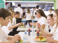給食は毎日味見されているということに関する雑学