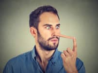 視線の動きでウソを見抜けるということに関する雑学