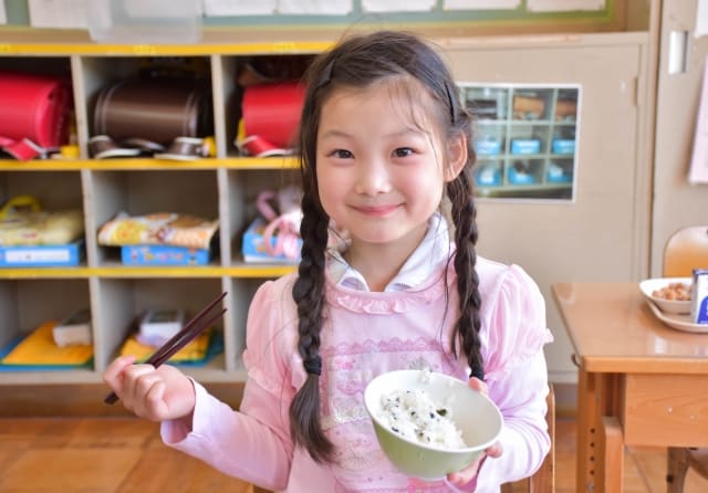 給食で牛乳が出る理由に関する雑学
