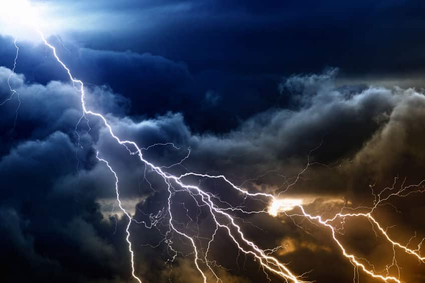 雷の正体は静電気という雑学