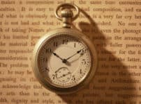 時計が右回りの理由は？に関する雑学