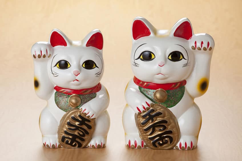 招き猫に両手を上げさせる裏技についてのトリビア