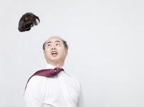 火葬でカツラをいっしょに焼くことは禁止されているという雑学