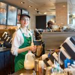 スターバックスの店員のエプロンの色を見るとコーヒーに対する知識がわかるという雑学