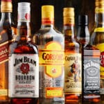 蒸留酒は錬金術師が産み出したという雑学