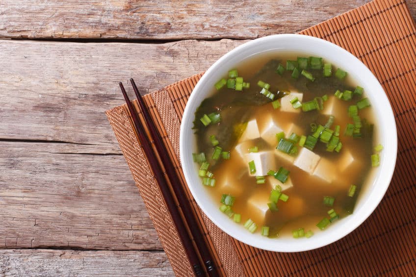 大豆をどうするかで決まる!赤味噌と白味噌の違いについての雑学まとめ