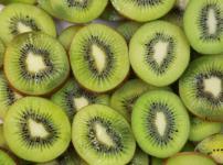 キウイを食べると睡眠の質が上がる可能性があるという雑学