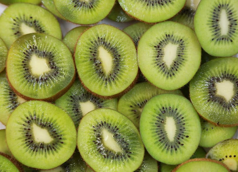 キウイを食べると睡眠の質が上がる可能性があるという雑学