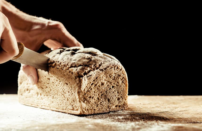 「主食」になるパンだから「食パン」説についてのトリビア