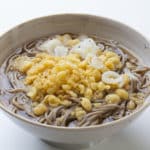 大阪の「たぬきそば」は大きなお揚げがのっているという雑学