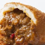 カレーパンの起源にはいくつか説があるという雑学