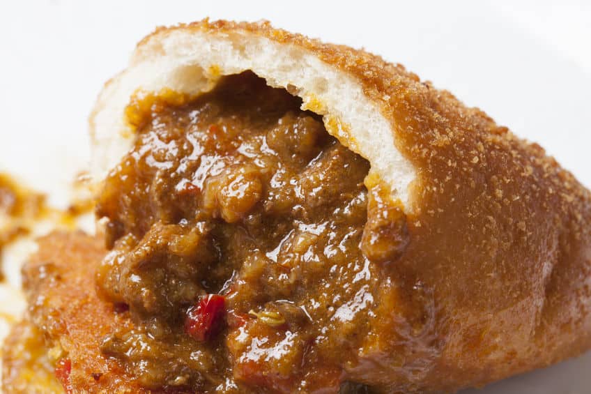 カレーパンの起源にはいくつか説があるという雑学