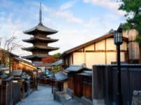 お寺にある三重塔・五重塔には何が入っているのか？に関する雑学