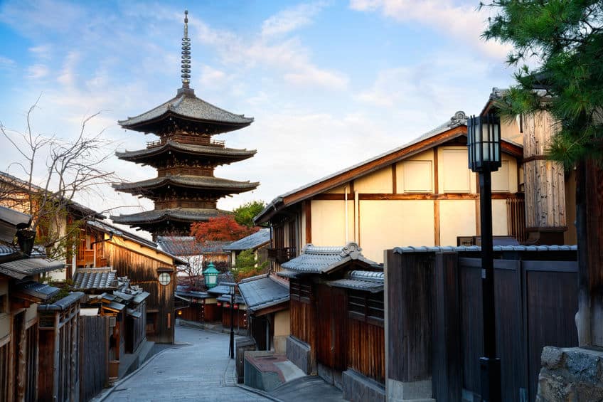 お寺にある三重塔・五重塔には何が入っているのか?に関する雑学