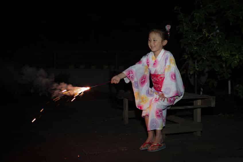 手持ち花火のヒラヒラは火をつけるところではないという雑学