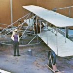 最初に空を飛んだのはライト兄弟のどっち？という雑学
