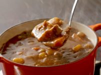 カレーを食べるとアルツハイマーを予防してくれる？という雑学