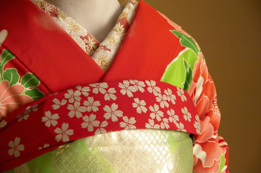 法律で「右前」が正しいと定められたというトリビア