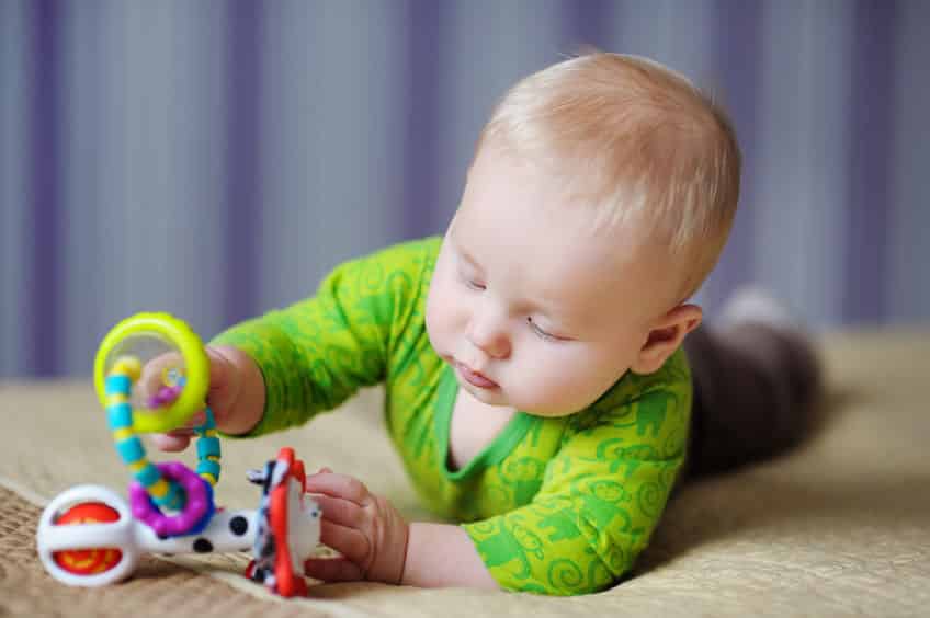 赤ちゃんをあやすときに使う「ガラガラ」のルーツに関する雑学