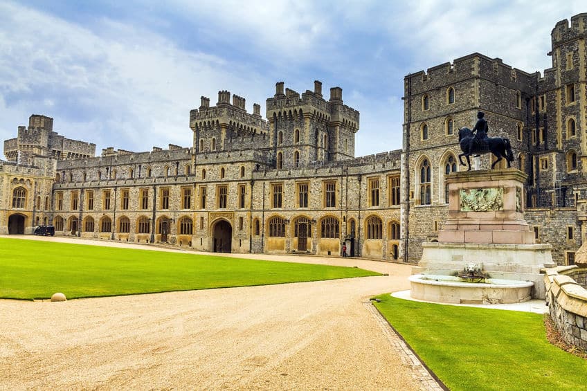 築900年以上！世界最古＆最大級の居城はイギリスのウィンザー城についての雑学まとめ