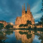 サグラダ・ファミリアは1885年以降の建築許可を取っていなかったという雑学