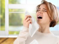 くしゃみをするとき目を閉じてしまう理由は？という雑学