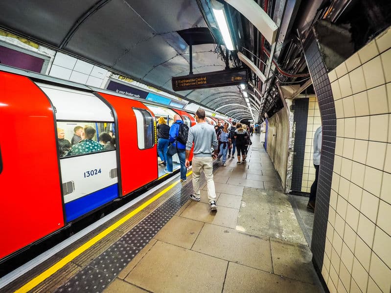 世界で一番古い地下鉄はロンドンにあるという雑学