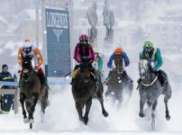 スイスには凍った湖の上に「競馬場」があるという雑学