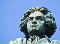 ベートーヴェンの肖像画の怖い顔をしている理由に関する雑学