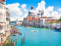 イタリア・ベネチアでは「ハトに餌をやってはいけない」という法律があるという雑学