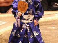 相撲の行司は襲名制という雑学