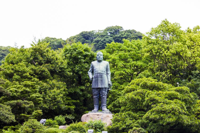 銅像には人間の想いがさまざまに込められているというトリビア