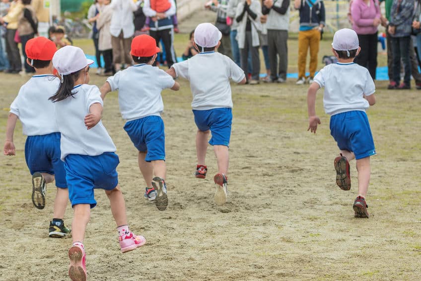 日本最初の運動会のプログラムには「ブタ追い競争」があったという雑学