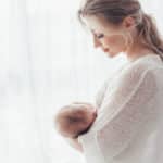 母乳は子供の成長とともに変化するという雑学