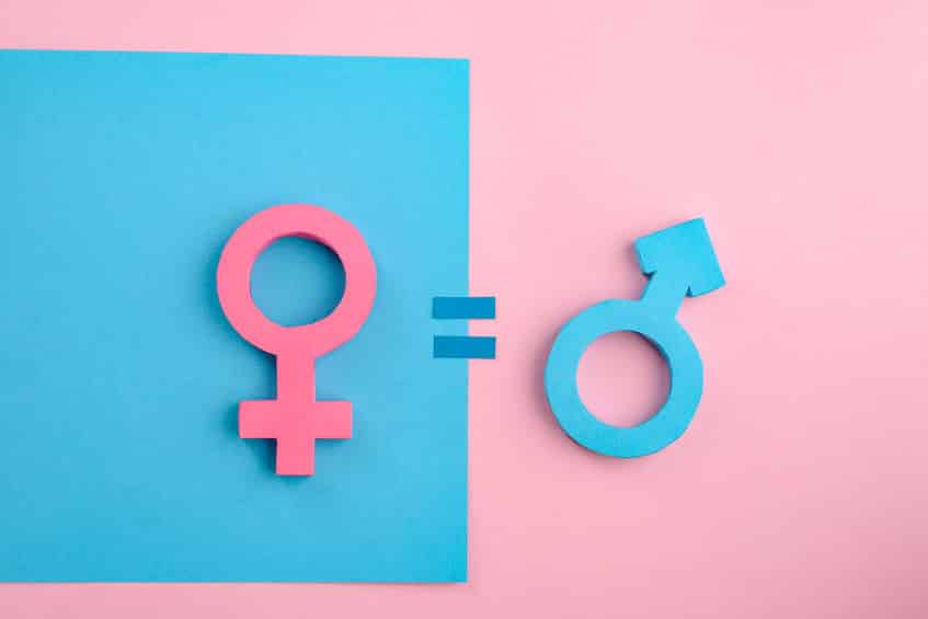 スチュワーデスと呼ばれなくなったのは、男女・政治的差別の問題からというトリビア