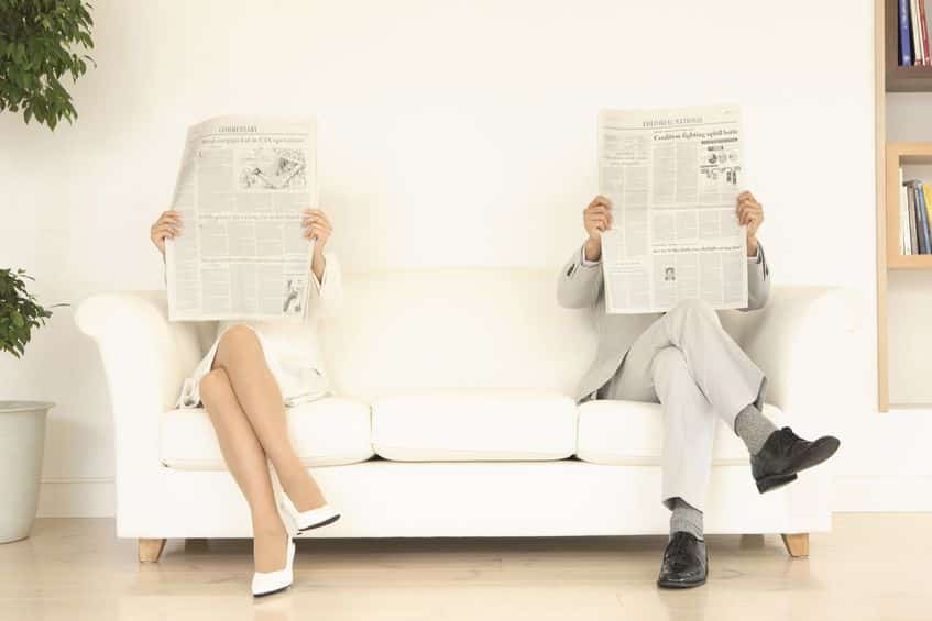 足の組み方でその人がどう思っているかわかる?というトリビア