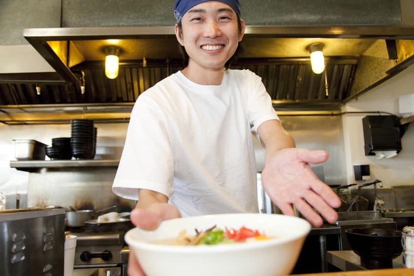 鼻から肺への気遣い…?ラーメンを食べると鼻水が出るのはなぜ?という雑学まとめ