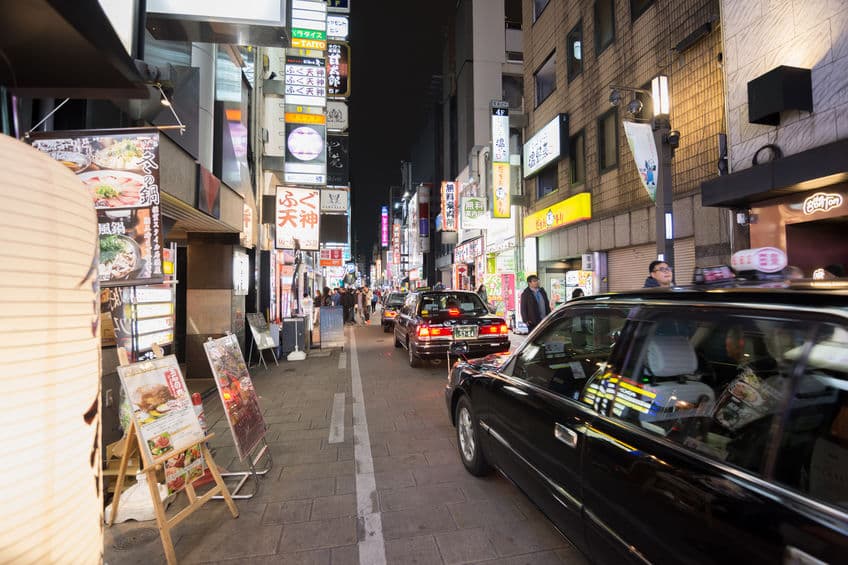 タクシーの深夜料金が3割増になる理由に関する雑学