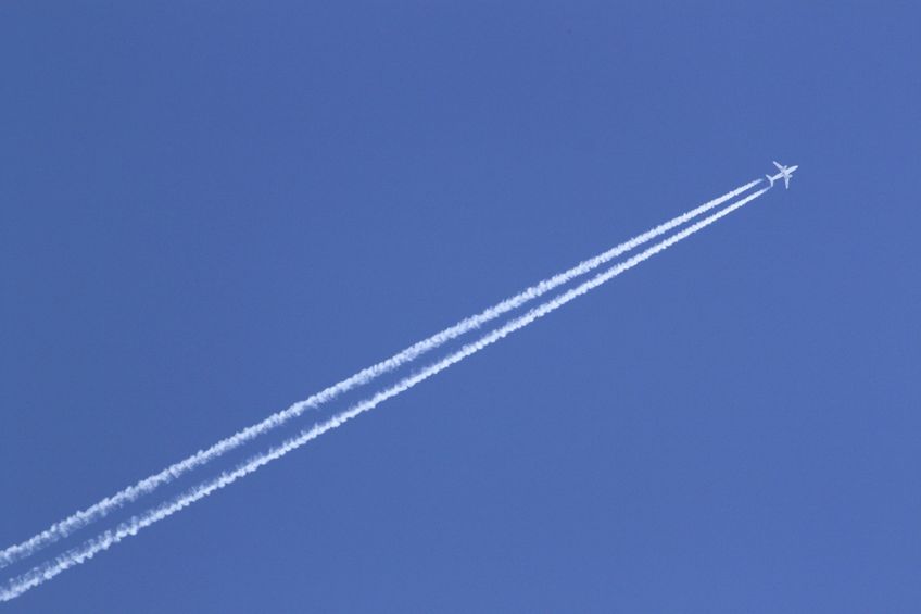 3000フィート以下では時速370キロ、3000フィート以上では時速460キロというトリビア