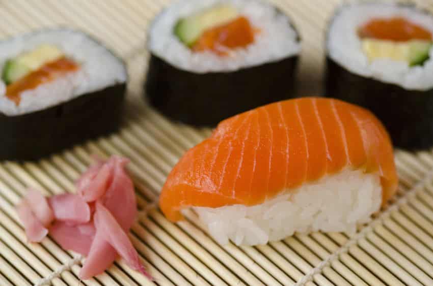 お寿司にガリがついているのはなぜ?という雑学