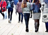 世界一歩くのが速い国に関する雑学