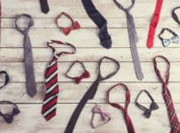 100円ショップで一番売れている商品は「ネクタイ」という雑学