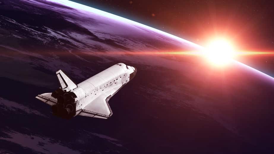 地球から太陽までは、光の速さだと8分20秒かかるという雑学