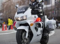 マラソンを先導する白バイ役にはオーディションがあるという雑学