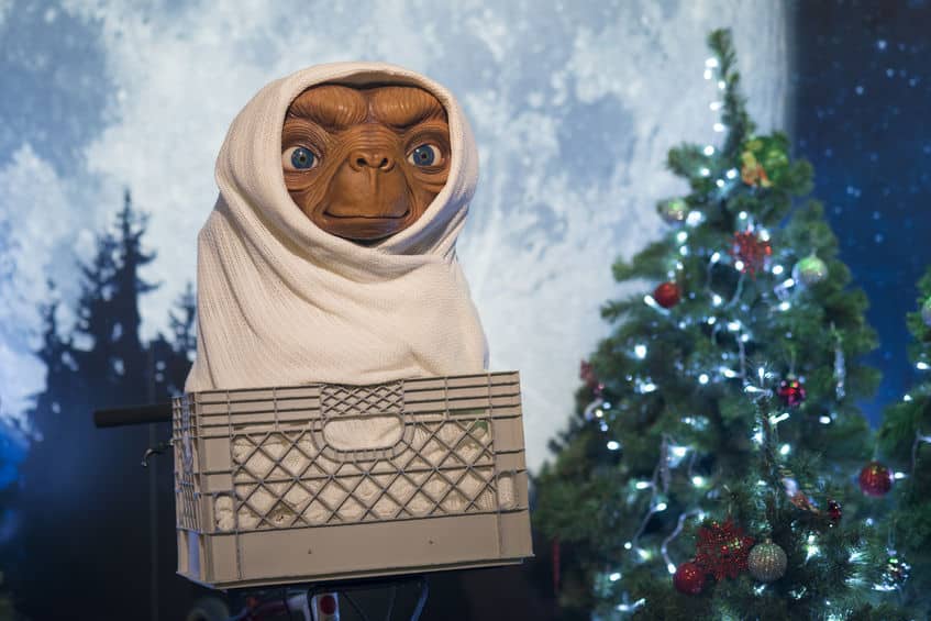 ポスター限定!映画"E.T."の本編には指同士が触れ合うシーンはない【動画あり】についての雑学まとめ