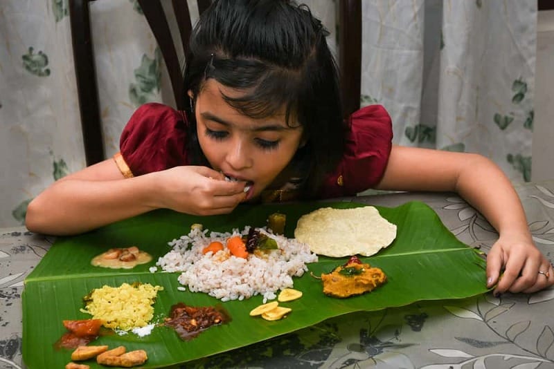 "箸食"や"ナイフ食"はマイナー?世界では"手食"のほうが多いという雑学まとめ