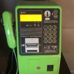 昔は公衆電話が10円で使い放題だったという雑学