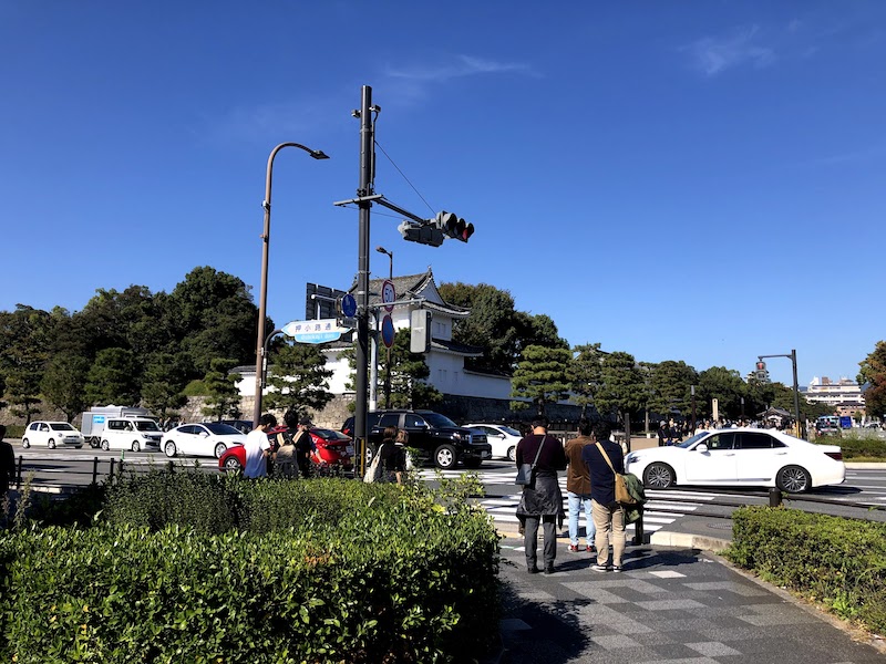 二条城前の交差点