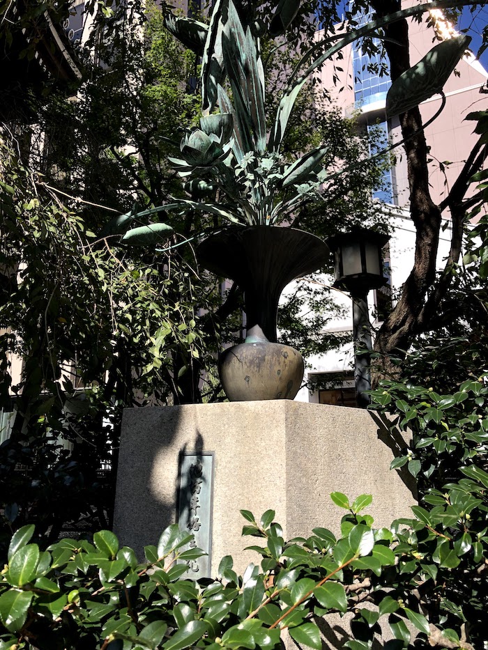 六角堂の「池坊」モニュメント